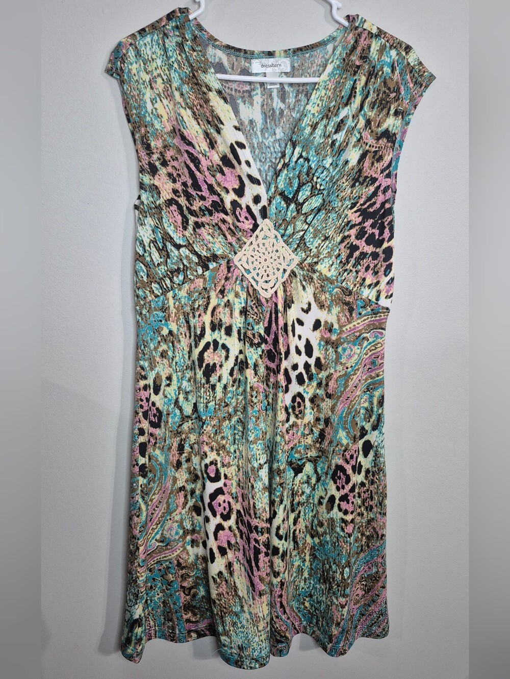 Dressbarn Size 14 Turquoise Pink and Cream Animal Paisley V-Neck Dress
